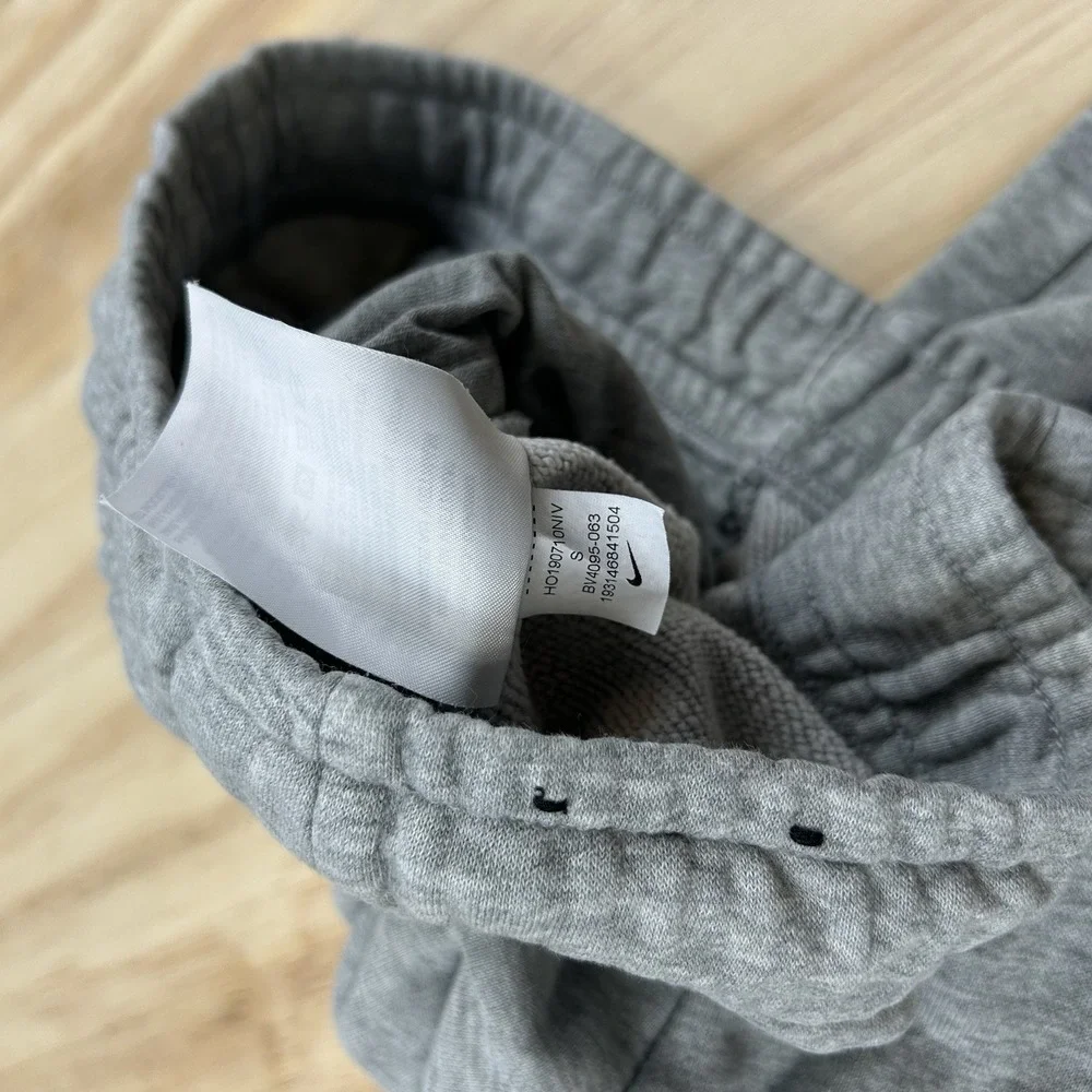 Nike Women's Small Gray Drawstring Sweatpants Joggers Casual Athleisure Lounge